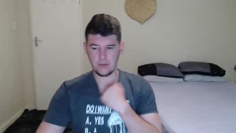 Snapshot of brendansexyboy098754 chatting on December 2024 03:09:01 AM ask me lol online show from December 2024 03:09:01 AM