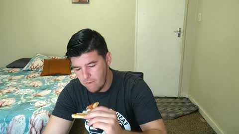 Snapshot of brendansexyboy098754 chatting on January 2025 03:53:01 AM ask me lol online show from January 2025 03:53:01 AM