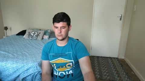 Snapshot of brendansexyboy098754 chatting on January 2025 06:41:02 AM ask me lol online show from January 2025 06:41:02 AM