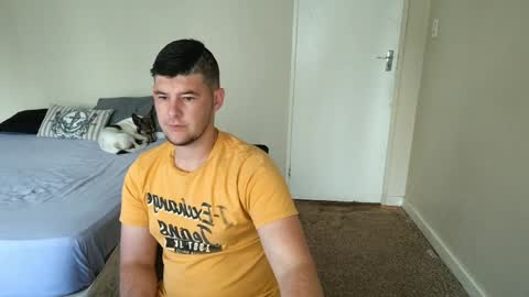 Snapshot of brendansexyboy098754 chatting on January 2025 04:33:02 AM ask me lol online show from January 2025 04:33:02 AM