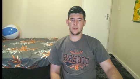 Snapshot of brendansexyboy098754 chatting on January 2025 03:47:02 AM ask me lol online show from January 2025 03:47:02 AM