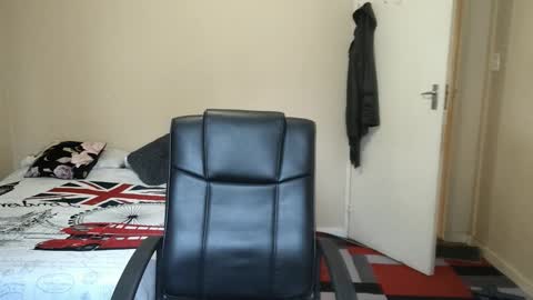 Snapshot of brendansexyboy098754 chatting on October 2025 04:35:01 AM ask me lol online show from October 2025 04:35:01 AM