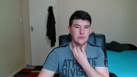 Snapshot of brendansexyboy098754 chatting on November 2025 04:22:02 AM ask me lol online show from November 2025 04:22:02 AM