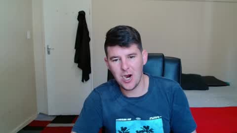 Snapshot of brendansexyboy098754 chatting on November 2025 08:25:02 AM ask me lol online show from November 2025 08:25:02 AM