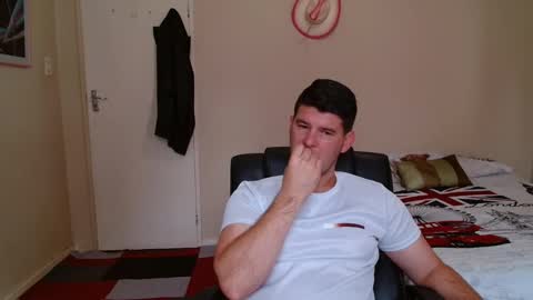 Snapshot of brendansexyboy098754 chatting on March 2026 06:48:02 AM ask me lol online show from March 2026 06:48:02 AM