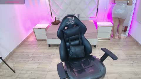 BRENDDA  online show from October 2025 03:39:02 AM