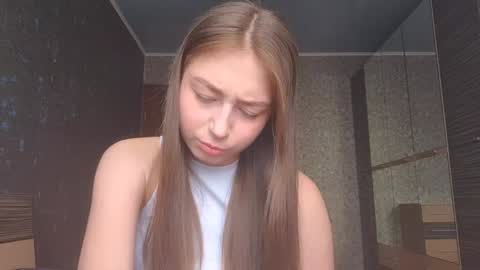 Snapshot of brendelle chatting on February 2026 07:46:01 AM Mia online show from February 2026 07:46:01 AM