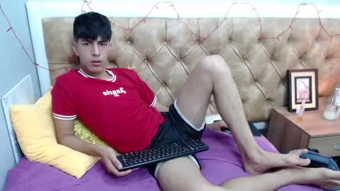 Esteban online show from February 2025 03:42:01 AM