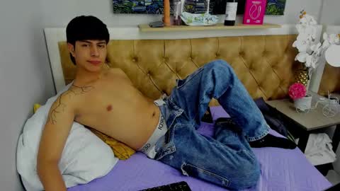 Esteban online show from September 2025 02:13:02 AM