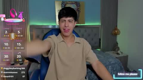 Esteban online show from November 2025 12:49:01 PM