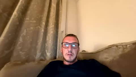 Snapshot of brettbigdee chatting on May 2026 12:40:02 AM brettbigdee online show from May 2026 12:40:02 AM