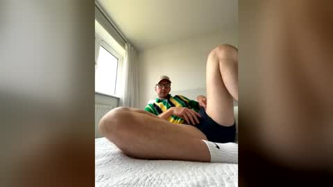 Snapshot of brettbigdee chatting on June 2026 10:47:02 AM brettbigdee online show from June 2026 10:47:02 AM
