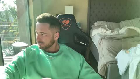 Brett Mycles online show from February 2025 04:58:01 PM