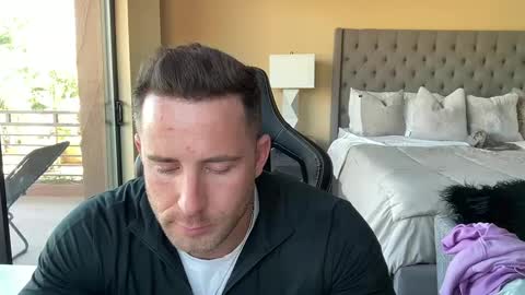 Brett Mycles online show from October 2025 09:56:01 PM