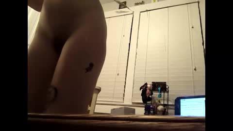 bri_ant online show from October 2025 01:53:02 AM