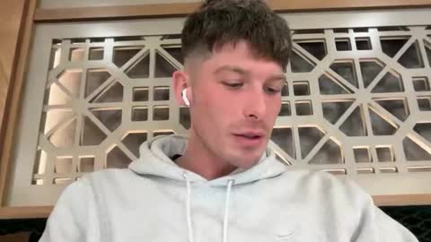 briahcscott online show from December 2025 07:33:02 PM