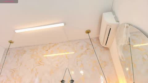 Brianna  online show from October 2025 12:14:02 PM