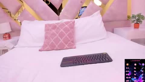 Snapshot of briannahill_ chatting on September 2025 12:05:02 PM Brianna online show from September 2025 12:05:02 PM