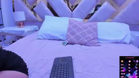 Snapshot of briannahill_ chatting on September 2025 12:05:02 PM Brianna online show from September 2025 12:05:02 PM