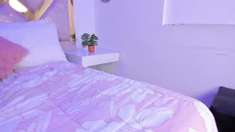 Snapshot of briannahill_ chatting on October 2025 11:52:01 AM Brianna online show from October 2025 11:52:01 AM