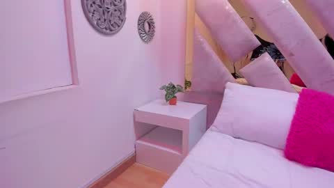 Snapshot of briannahill_ chatting on October 2025 12:27:01 PM Brianna online show from October 2025 12:27:01 PM