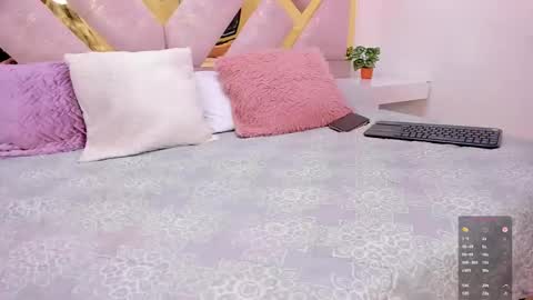 Snapshot of briannahill_ chatting on November 2025 01:54:02 PM Brianna online show from November 2025 01:54:02 PM