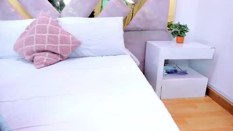 Snapshot of briannahill_ chatting on November 2025 12:52:01 PM Brianna online show from November 2025 12:52:01 PM