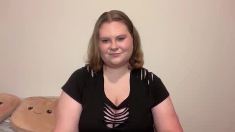 Brianna online show from November 2025 07:16:01 PM