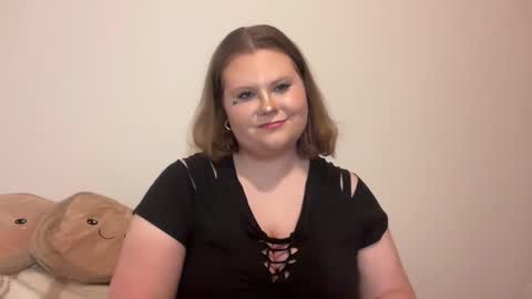 Brianna online show from November 2025 08:18:01 PM