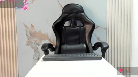 Snapshot of bridgetrodriguez chatting on April 2026 01:20:01 PM online show from April 2026 01:20:01 PM