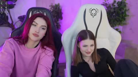 Snapshot of bright_diamonds_054 chatting on March 2025 11:40:02 AM Diamonds Girls online show from March 2025 11:40:02 AM