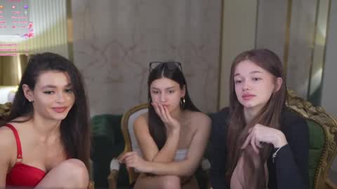 Snapshot of bright_diamonds_054 chatting on March 2025 01:45:01 PM Diamonds Girls online show from March 2025 01:45:01 PM