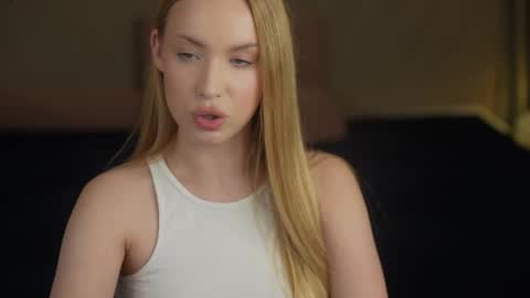 Snapshot of bright_diamonds_054 chatting on September 2025 12:01:01 AM Diamonds Girls online show from September 2025 12:01:01 AM