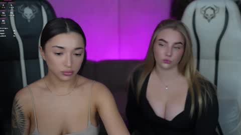 Snapshot of bright_diamonds_054 chatting on October 2025 02:51:02 PM Diamonds Girls online show from October 2025 02:51:02 PM