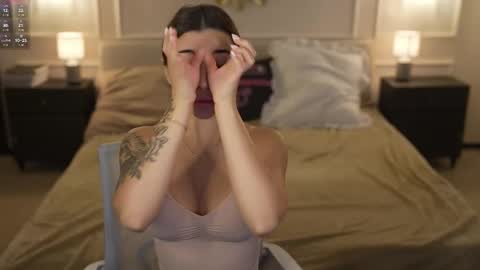 Snapshot of bright_diamonds_054 chatting on November 2025 07:42:02 AM Diamonds Girls online show from November 2025 07:42:02 AM