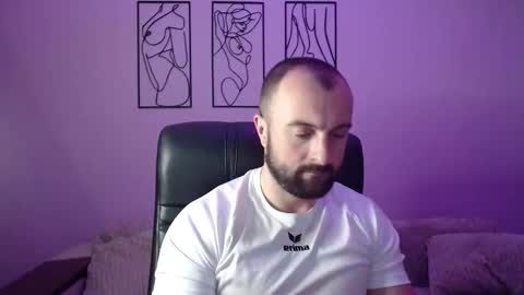 brindlefly69 online show from November 2025 11:20:01 AM