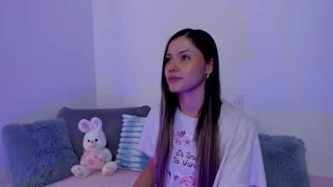 Snapshot of brisa_blue chatting on November 2025 04:38:02 PM Brisa online show from November 2025 04:38:02 PM