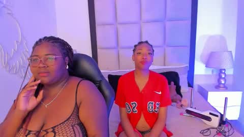 Britany jhonson online show from December 2025 04:02:02 PM