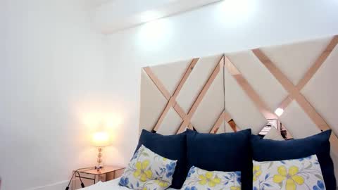 Britanny  online show from November 2025 05:46:01 PM