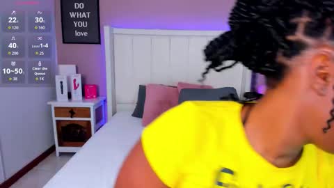 Britany online show from December 2025 08:17:01 PM