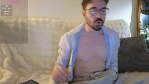 Callum online show from November 2025 08:02:01 PM