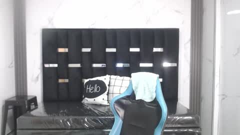 Snapshot of britney_sub chatting on January 2026 02:48:01 AM Britney online show from January 2026 02:48:01 AM