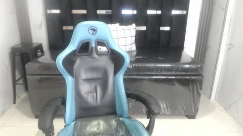 Snapshot of britney_sub chatting on January 2026 02:38:01 AM Britney online show from January 2026 02:38:01 AM