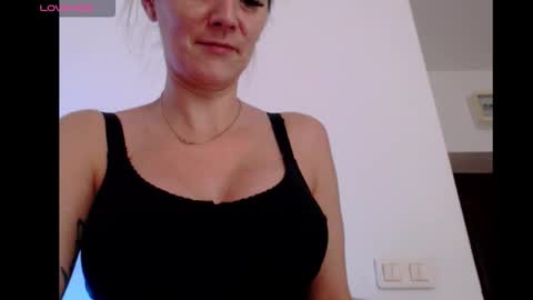 Snapshot of britneydivine chatting on October 2025 07:40:02 AM Britney online show from October 2025 07:40:02 AM