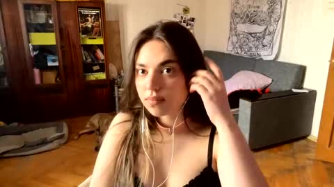 Lara online show from March 2026 11:15:02 AM