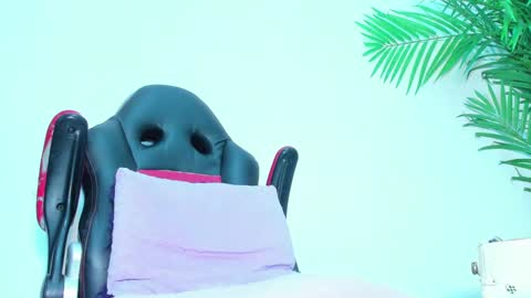 BRIYIT     online show from January 2025 09:15:01 AM