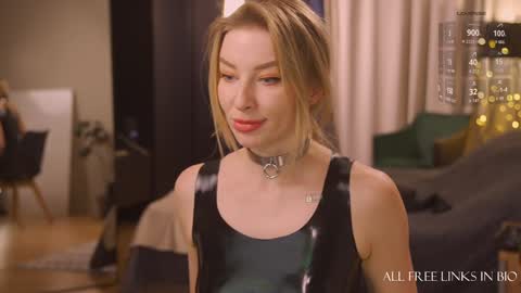 Snapshot of bronnica chatting on December 2024 07:09:02 PM Anna online show from December 2024 07:09:02 PM