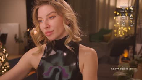 Snapshot of bronnica chatting on December 2024 02:52:02 PM Anna online show from December 2024 02:52:02 PM