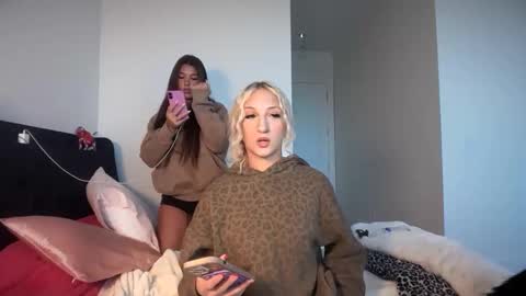 brookepatterson online show from November 2025 09:59:01 PM