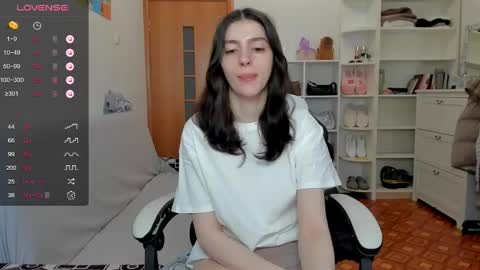 Snapshot of broosnica1 chatting on April 2026 07:44:01 AM broosnica1 online show from April 2026 07:44:01 AM